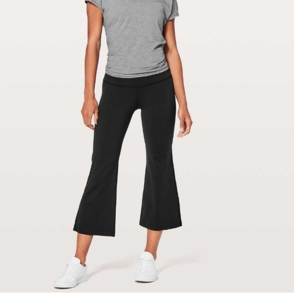 lululemon cropped flare leggings